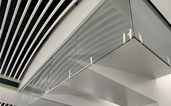 叶城玻璃挡烟垂壁