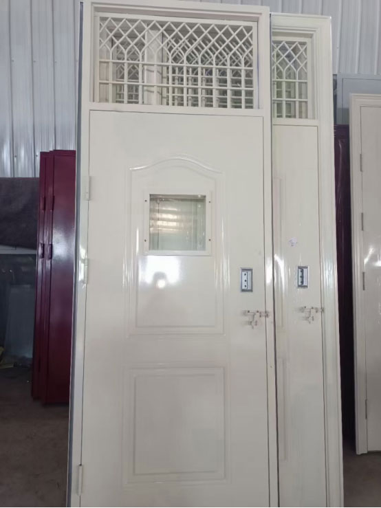 叶城学校教室门