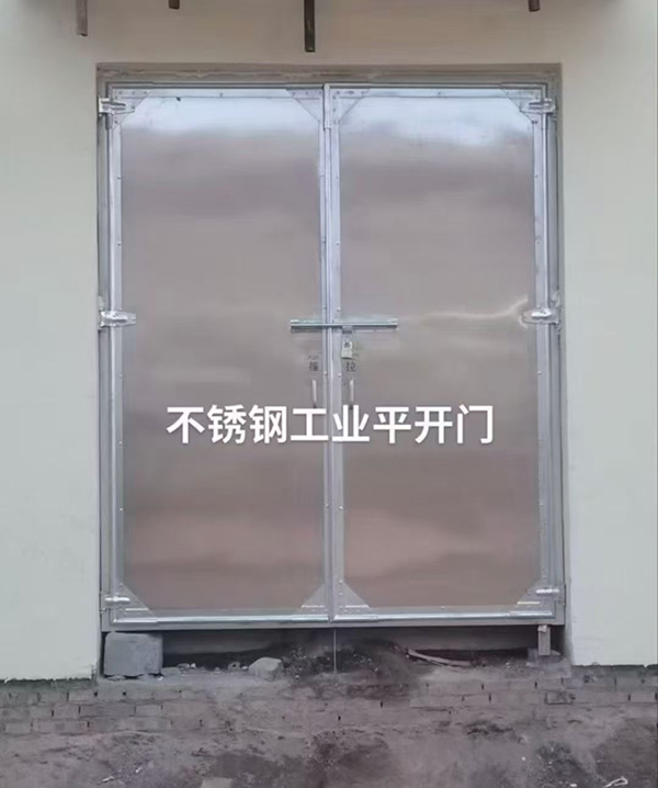 不锈钢叶城工业平开门在现代工业场景中的应用实践