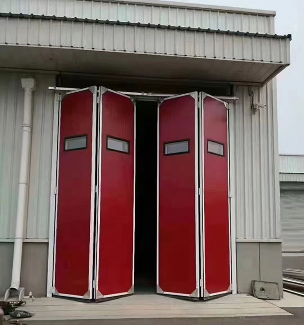 叶城工业折叠门在大型装配车间出入口的应用实例